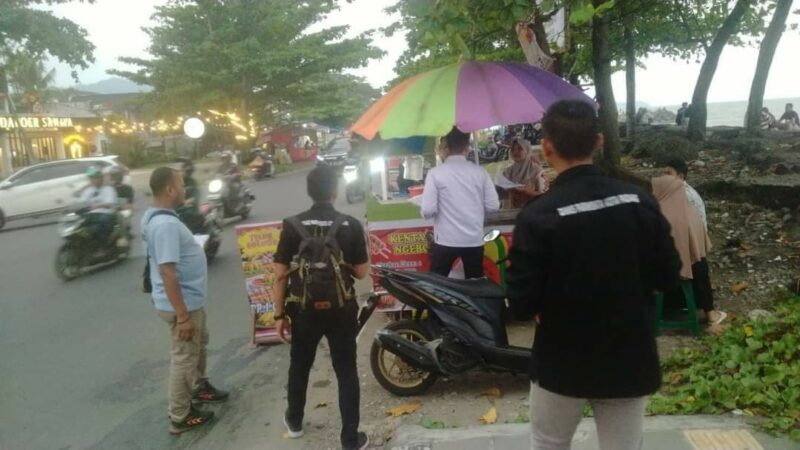 Tertibkan Tenda Ceper dan Pungli di Pantai Padang, Pemko Lakukan Sosialisasi