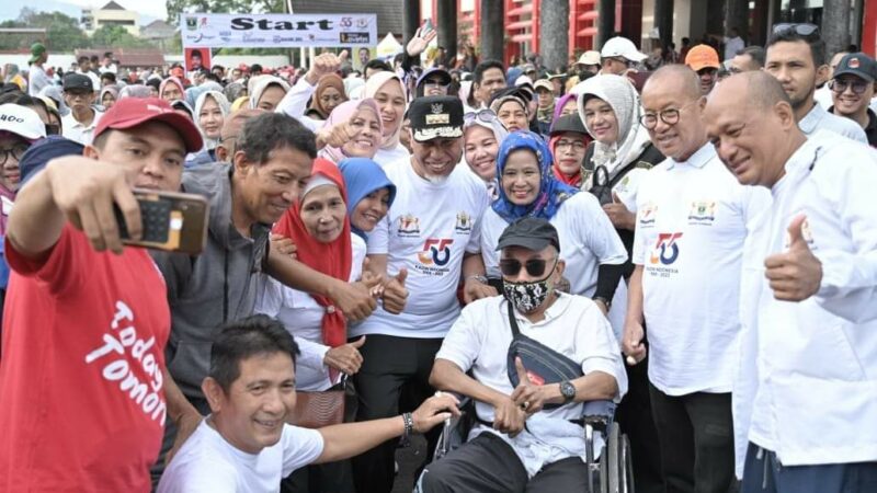 3.000 Peserta Meriahkan Fun Walk Kadin Sumbar