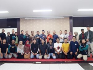 Foto bersama usai diskusi kehumasan PTKI. [Foto: Dok. UIN IB Padng]