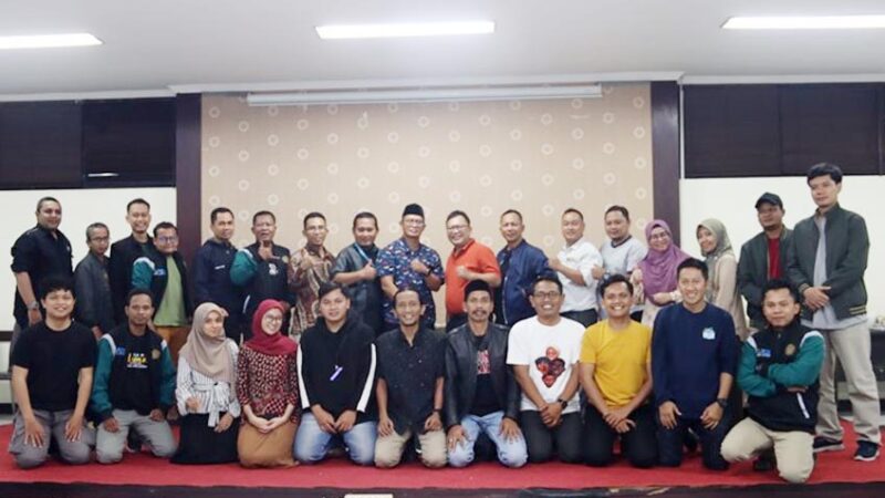 Foto bersama usai diskusi kehumasan PTKI. [Foto: Dok. UIN IB Padng]