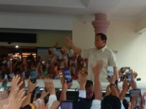 Tiba di Sumbar, Prabowo Diteriaki Presiden