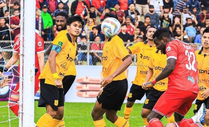 Penyerang Semen Padang FC Kenneth Ikechukwu Ngwoke