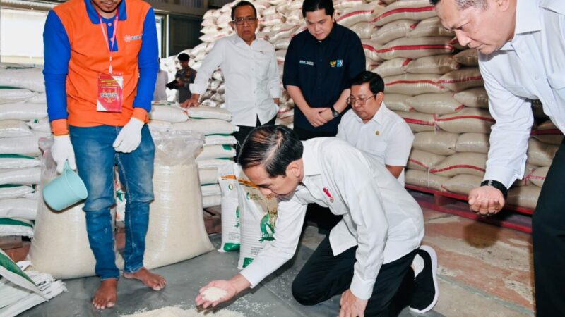 Pemko Padang Panjang Salurkan Cadangan Beras Pemerintah untuk Kendalikan Inflasi