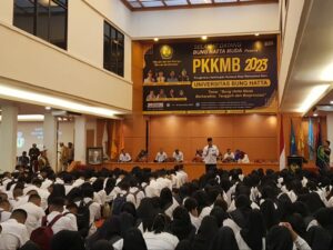 Pesan Putri Bung Hatta Kepada 1.365 Mahasiswa Baru UBH