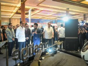 Capaian Sektor Transportasi, Jokowi Tinjau Pameran Hub Space di JCC