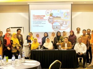 Peningkatan kompetensi tenaga kependidikan bidang administrasi dan pelayanan publik UIN IB Padang. [Foto: Dok. UIN IB Padang]