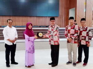 Kunjungan rombongan SMAN 1 Bengkulu Selatan ke UIN Imam Bonjol Padang. [Foto: Dok. UIN IB Padang]