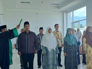 Pelantikan pejabat PAW dan pengangkatan jabatan pelaksana akademik di lingkungan UIN IB Padang. [Foto: Dok. UIN IB Padang]