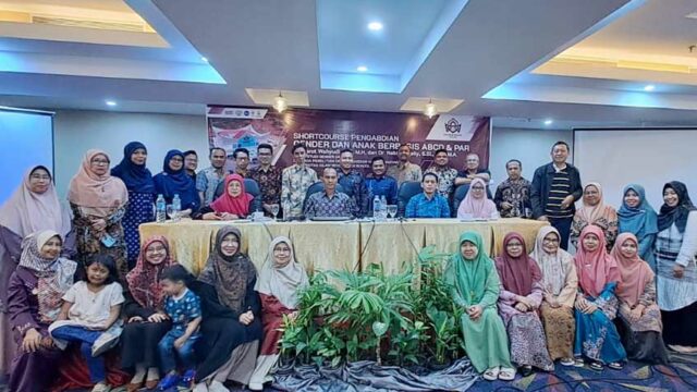 Peltihan singkat pengabdian kepada masyarakat tentang gender dan anak berbasis ABCD & PAR. [Foto: Dok. UIN IB Padang]