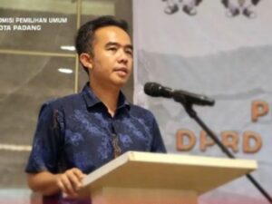 Ketua KPU Kota Padang, Riki Eka Putra mengatakan, bahwa pihaknya sudah membuka pendaftaran pemantau pemilihan Pilwako