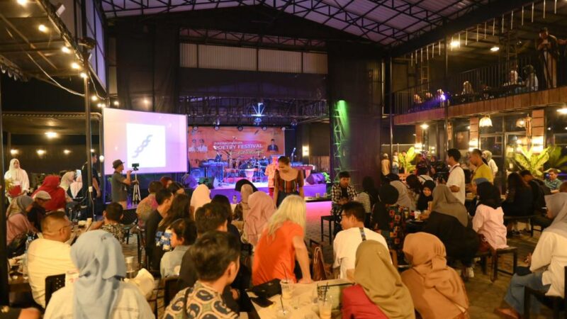 Penutupan PPF 2023: Ratusan Penikmat Sastra Disuguhi Penampilan Seniman Kelas Dunia