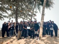 BEM FBS UNP dan Green Generation Sumbar Gelar Kegiatan Bersih Pantai