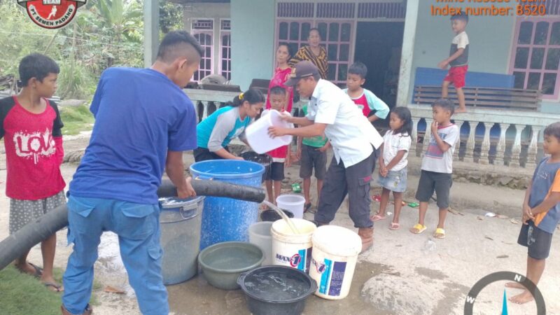 Kekeringan, Semen Padang Distribusikan 46 Ribu Liter Air Bersih di Luki