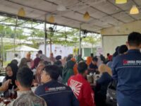 Alunan Musik Akustik Iringi Keseruan Nobar Anies-Muhaimin di Padang
