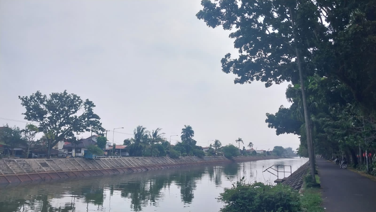 Kabut Asap Mulai Selimuti Sumbar, Jarak Pandang di Kisaran 4-5 Kilometer