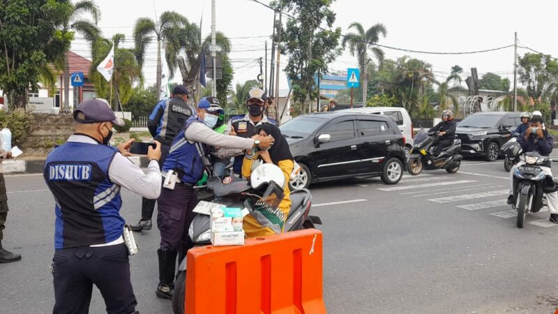 Kualitas Udara Padang Tak Sehat, Pemko Bagikan 26 Ribu Masker Gratis