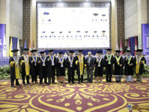 Terbanyak Sepanjang Sejarah, UNP Kukuhkan 16 Guru Besar Baru