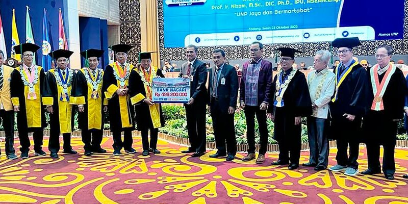 Komitmen Bidang Pendidikan, Bank Nagari Serahkan CSR untuk UNP