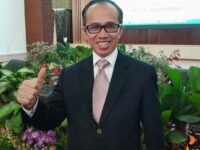 Efa Yonnedi Terpilih Jadi Rektor Unand Periode 2023-2028