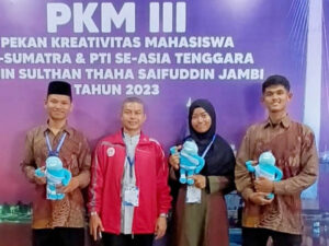 Tim MFQ UIN IB Padang dalam ajang PKM III di Jambi. [Foto: Dok. UIN IB Padang]