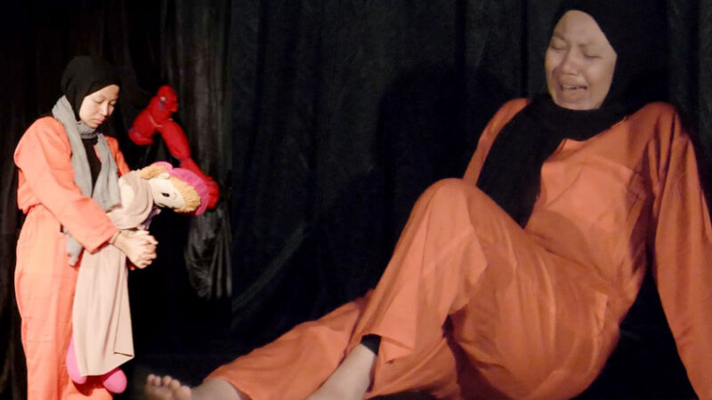 Penampilan tim monolog UIN IB Padang di PKM III Jambi. [Foto: Dok. UIN IB Padang]