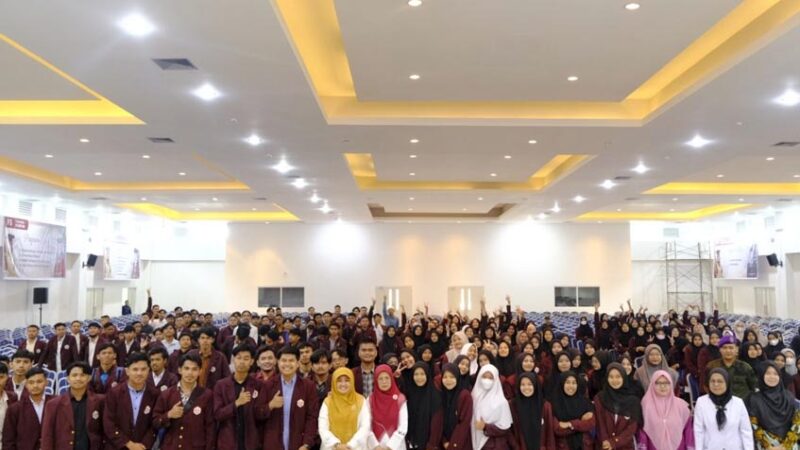 Pembekalan mahasiswa KKN ke-49 UIN IB Padang. [Foto: Dok. UIN IB Padang]