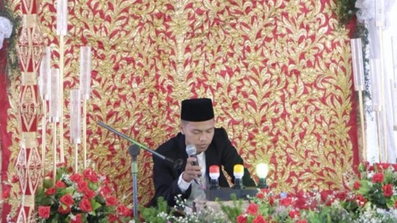 Penampilan Qari UIN IB Padang di PKM III Jambi. [Foto: Dok. UIN IB Padang]