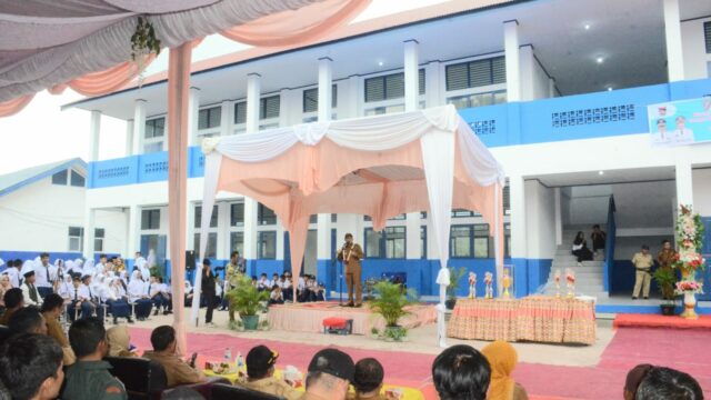 emerintah Kota Padang menargetkan membangun 500 ruang kelas baru (RKB) untuk SD dan SMP pada 2023 ini. Dari target tersebut, sebanyak 360 RKB