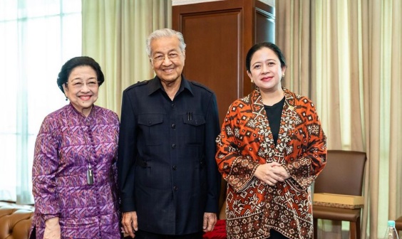 Presiden ke-5 RI Megawati bersama mantan Perdana Menteri Malaysia Mahathir Mohamad