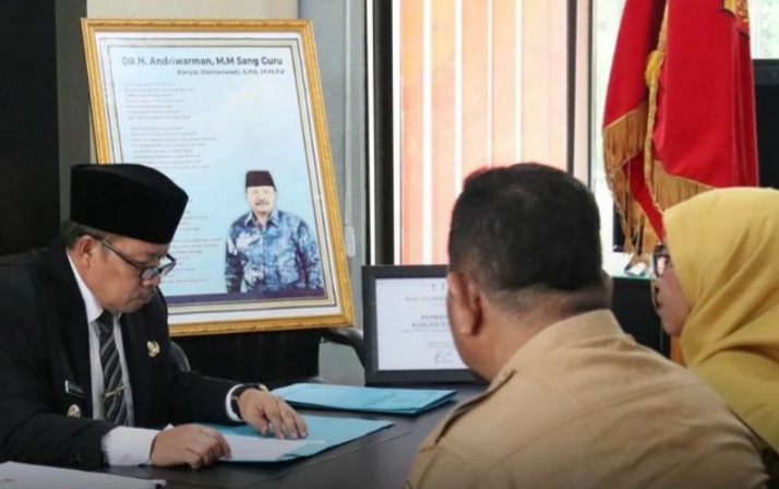 Pemkab Agam promosikan sebanyak 82 guru sebagai kepala Sekolah Dasar (SD) dan Sekolah Menengah Pertama (SMP) di daerah tersebut.