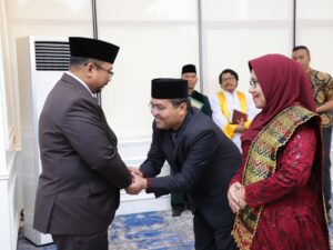 Kepala Kantor Wilayah Kementerian Agama Sumatra Barat mengalami pergantian dari Helmi ke Mahyudin. Pelantikan Mahyudin sebagai