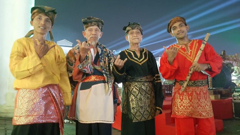Kesenian tradisional Situpai Janjang dari Kabupaten Agam, Sumatra Barat, memperoleh sertifikat Warisan Budaya Tak Benda