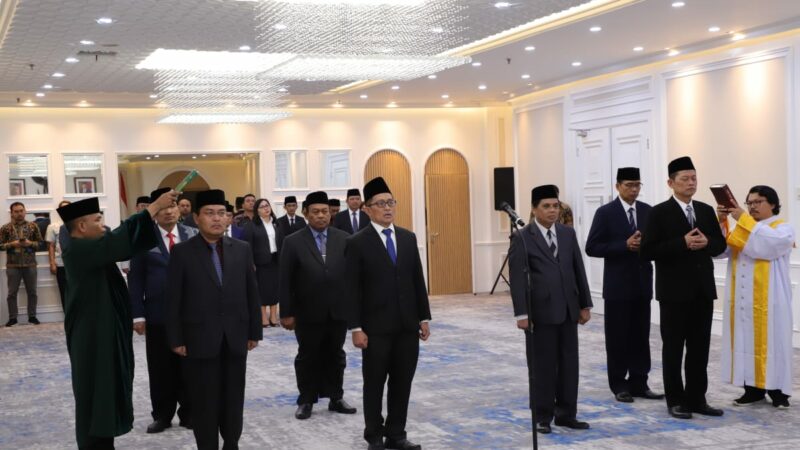 Menteri Agama, Yaqut Cholil Qoumas melantik Mahyudin sebagai Kepala Kantor Wilayah Kementerian Agama Provinsi Sumatra Barat (Sumbar).