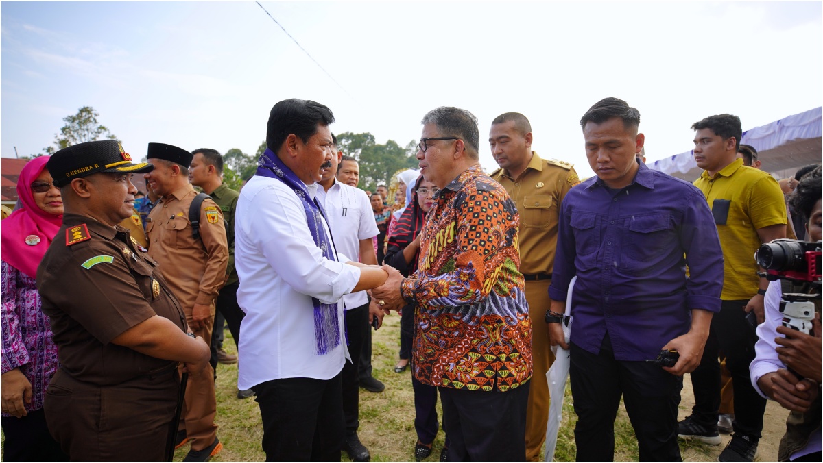 Menteri ATR/BPN Serahkan Sertipikat Tanah Ulayat, Unand Bantu Kaidah Hukum