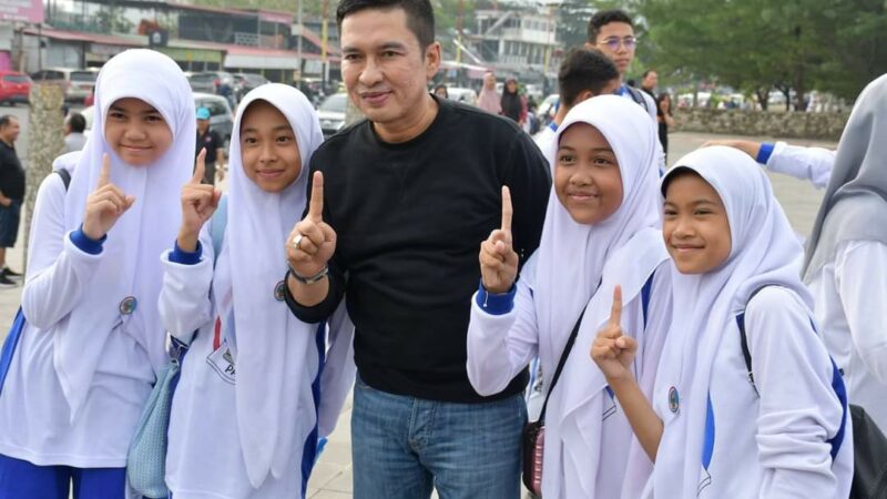 Wawako Ekos Albar Ajak Pelajar SMP Kenalkan Pantai Padang Lewat Medsos