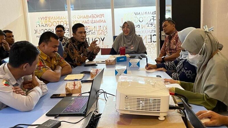 Kepada Ombudsman, Wawako Ekos Albar Jelaskan Soal Penertiban PKL Pantai Padang