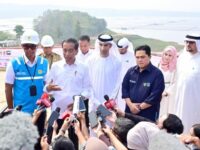 Resmikan PLTS Terapung Cirata, Jokowi: Dukung Industri Energi Hijau
