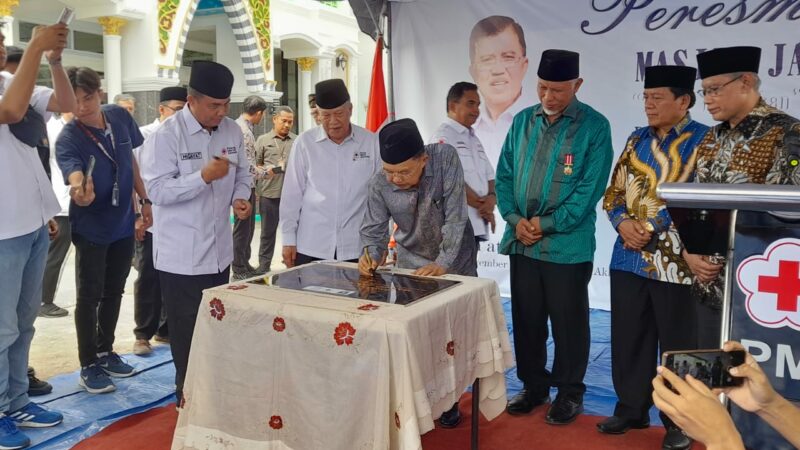 Ketum PMI Jusuf Kalla Resmikan Masjid Jannatul Khair di Kota Padang