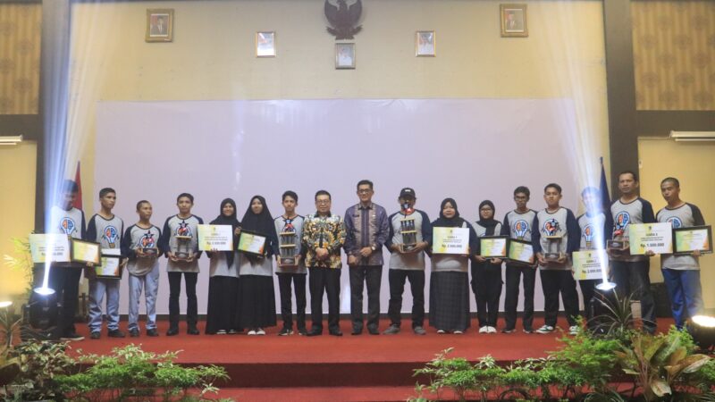 Anugerah Inovasi Awards Kota Payakumbuh Tahun 2023 berlangsung meriah di Aula Ngalau Lantai 3 Balai Kota Payakumbuh, Kamis (16/11/2023).