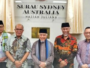 Gubernur Sumbar, Mahyeldi Ansharullah meresmikan Surau Sydney Australia. Ini merupakan surat pertama milik orang Minang di luar negeri