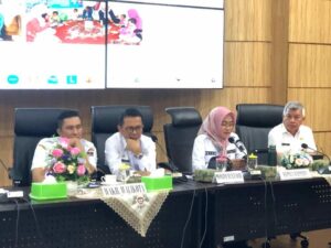 Kepala Bappeda Kota Padang, Yenni Yuliza mengatakan bahwa pada 2022 tercatat kemiskinan esktrem di Kota Padang sebanyak 8.063