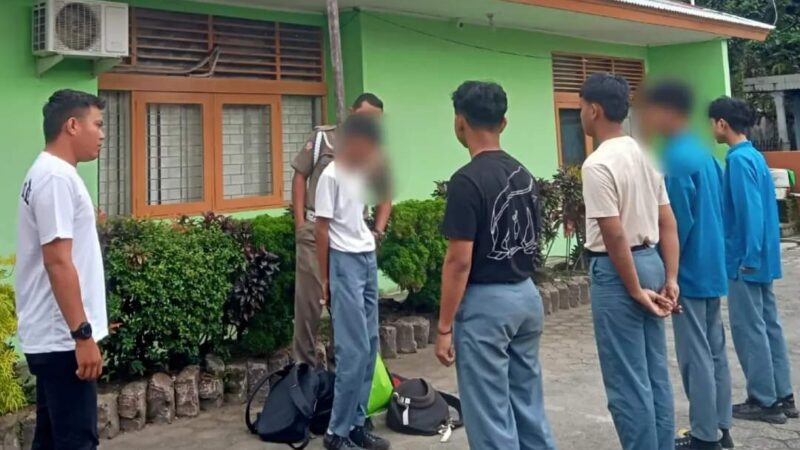 Keluyuran Saat Jam Belajar, Pol PP Padang Amankan 5 Pelajar di Rimbo Kaluang