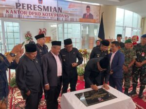 Habiskan Rp135 Miliar, Gedung Baru DPRD Padang Diresmikan