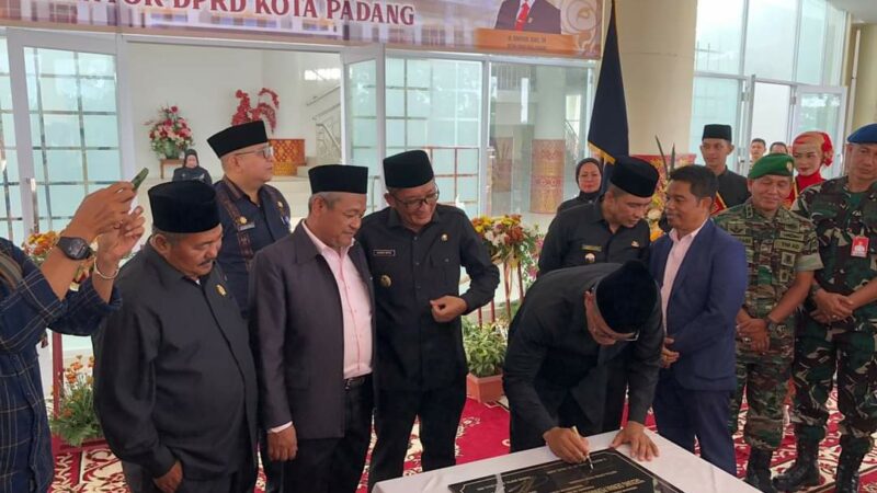 Habiskan Rp135 Miliar, Gedung Baru DPRD Padang Diresmikan