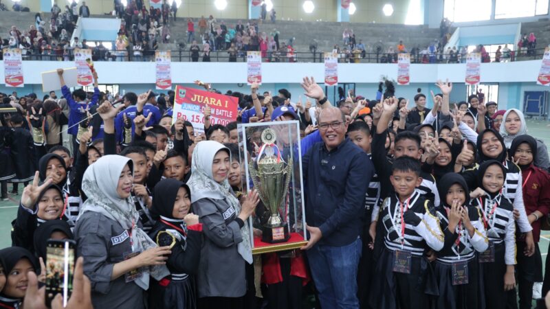 Ketua DPRD Sumbar Supardi Tutup Festival Marching Band di Payakumbuh