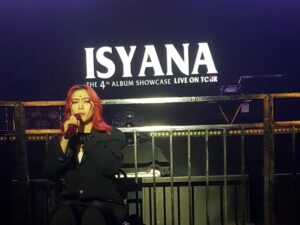 Penyanyi Isyana Sarasvati 'Pulang Kampuang' ke Padang Kenalkan Album ke 4