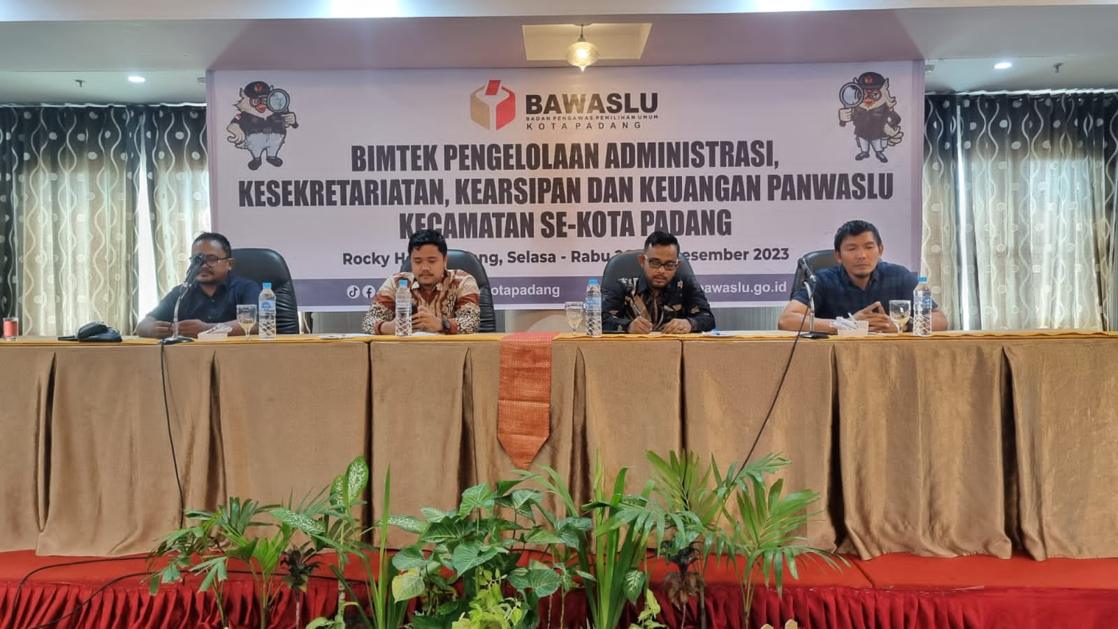 Bawaslu Padang Gelar Bimtek Pengelolaan Administrasi Kesekretariatan