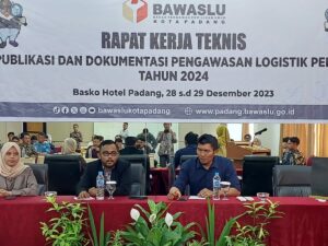 Bawaslu Kota Padang menggelar Rapat Kerja Teknis Publikasi dan Dokumentasi Pengawasan Logistik Pemilu Tahun 2024. Kegiatan ini dilaksanakan