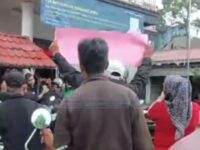 Foto tidak senonoh diduga Wali Nagari Guguak VII Koto Kabupaten Limapuluh Kota, Sumatra Barat (Sumbar) YR, beredar di media sosial dan viral.