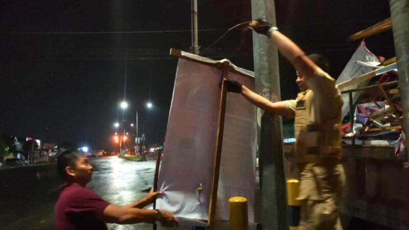 Satpol PP Padang Gencarkan Penertiban Spanduk dan Poster Ilegal